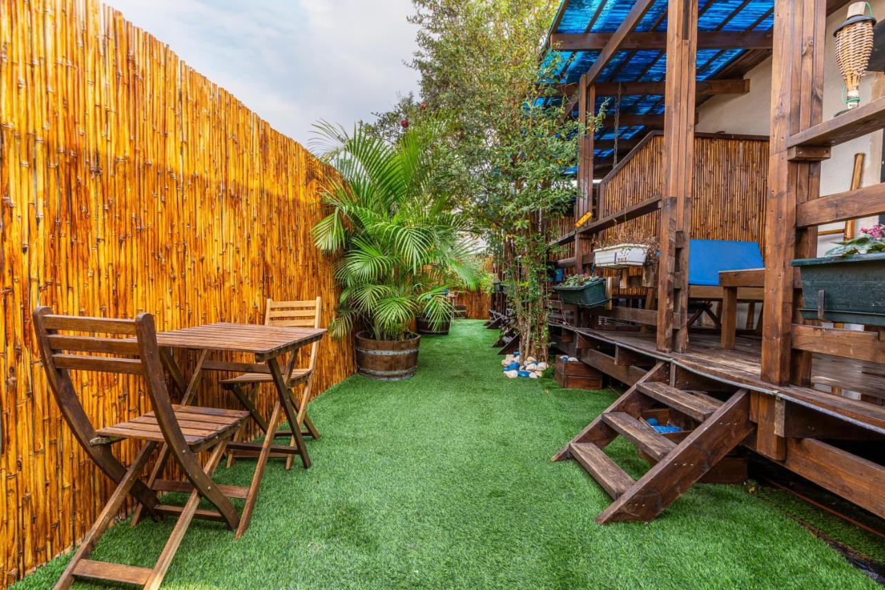 Ahuzat Shaul Seaside Bed & Breakfast Hadera Bagian luar foto