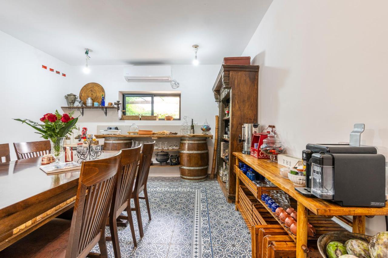 Ahuzat Shaul Seaside Bed & Breakfast Hadera Bagian luar foto